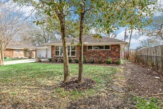 10615 Clematis Ln in Houston, TX - Building Photo - Building Photo