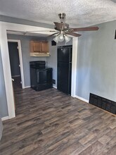 6135 Emerald Ave in Ferguson, MO - Building Photo - Building Photo