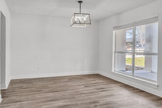 2115 Stallion Rd in Gonzalez, FL - Building Photo - Building Photo