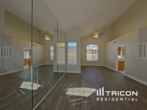 1584 Bright View Dr in Las Vegas, NV - Foto de edificio - Building Photo