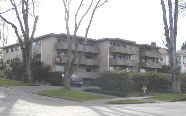 Elmwood Condos in Tacoma, WA - Building Photo - Building Photo