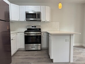 1085 Whalley Ave in New Haven, CT - Building Photo - Building Photo