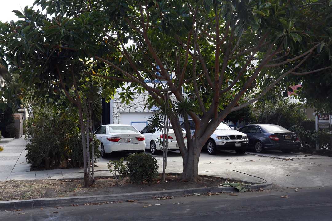3646 Vinton Ave in Los Angeles, CA - Foto de edificio