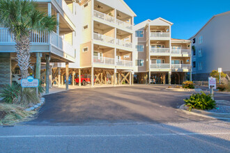 Pier Pointe Villas in Folly Beach, SC - Building Photo - Building Photo