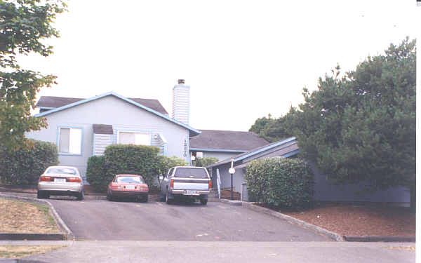 12270 SW Gingham Ln in Beaverton, OR - Building Photo