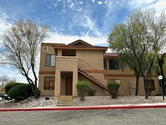7255 E Snyder Rd in Tucson, AZ - Foto de edificio - Building Photo