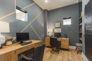 17000 Bissonnet St in Houston, TX - Building Photo