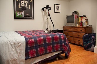 1089 Beacon St, Unit 1 in Brookline, MA - Building Photo - Building Photo