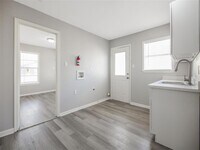 1312 Weiss St photo'