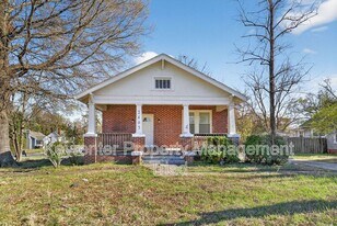 2405 Freeman Mill Rd in Greensboro, NC - Building Photo