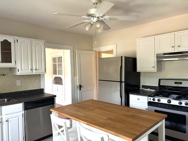 36-38-38 Burgoyne St in Boston, MA - Building Photo - Building Photo