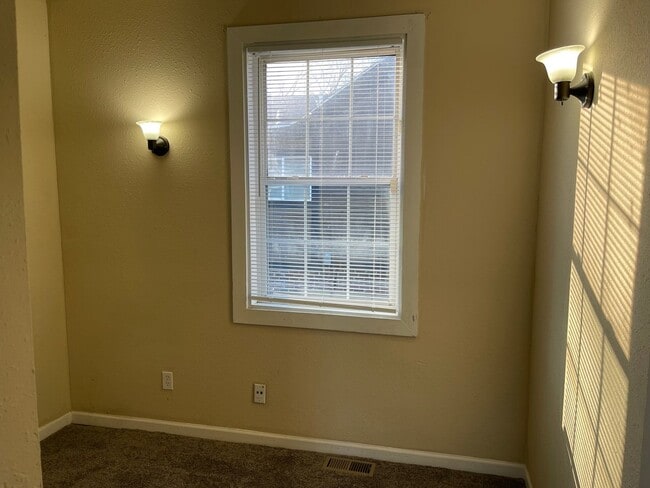 38 E Beardsley Ave in Champaign, IL - Building Photo - Building Photo