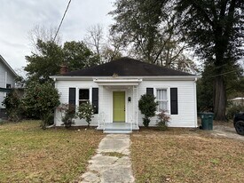 329 Sanford Ave in Eufaula, AL - Building Photo