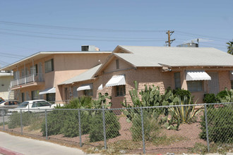 Towne Terrace Apartments in Las Vegas, NV - Building Photo - Building Photo