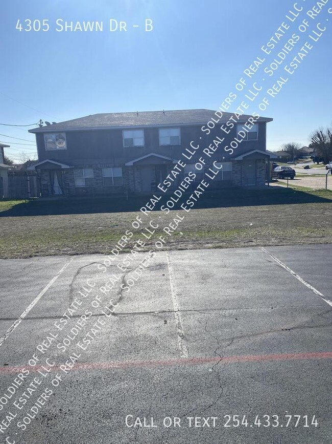 property at 4305 Shawn Dr