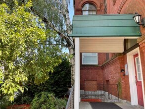 521 Pine St in Manchester, NH - Building Photo - Building Photo