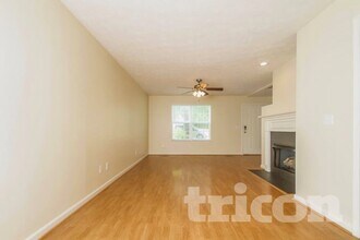 3212 W Yorkshire Ct in Mount Juliet, TN - Foto de edificio - Building Photo