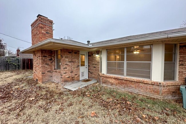 2612 NW 52nd St in Oklahoma City, OK - Building Photo - Building Photo