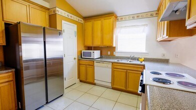 3292 Emerson Ln in Tallahassee, FL - Building Photo - Building Photo