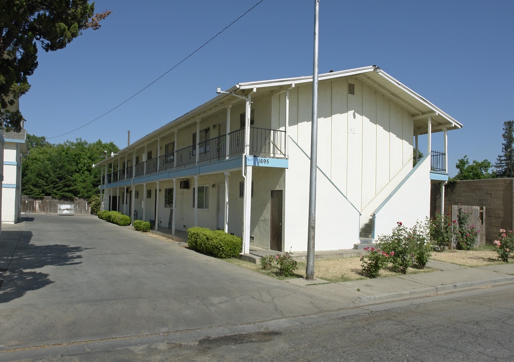 1685-1695 Ellen Ave in Merced, CA - Building Photo