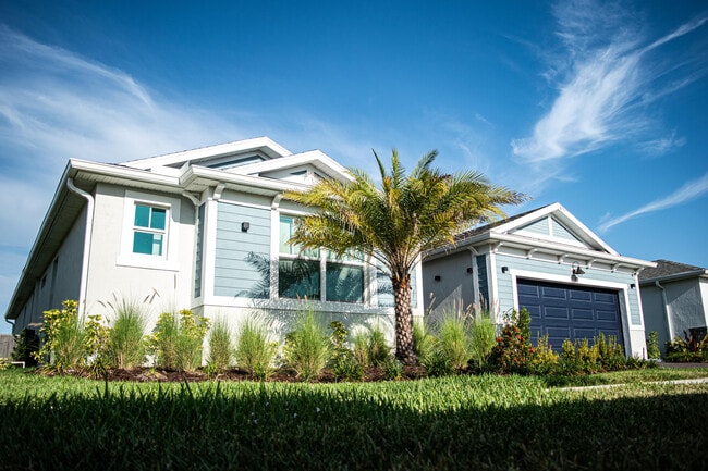 10317 SW Phineas Ln in Port St. Lucie, FL - Building Photo - Building Photo