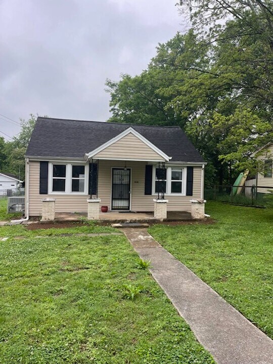 108 Becker Ave in Nashville, TN - Building Photo