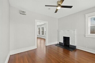 1000 N Carroll Ave in Dallas, TX - Building Photo - Building Photo