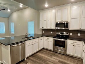 6516 Bent Wood Villas Dr in Oklahoma City, OK - Building Photo - Building Photo