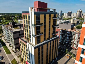 246 Albert St in Waterloo, ON - Building Photo - Building Photo