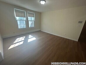 66 S Huntington Ave, Unit 23 in Boston, MA - Building Photo - Building Photo