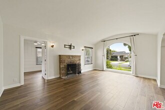 724 N Lincoln St in Burbank, CA - Building Photo - Building Photo