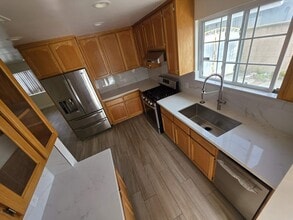 12671 Hazel Ave in Garden Grove, CA - Foto de edificio - Building Photo