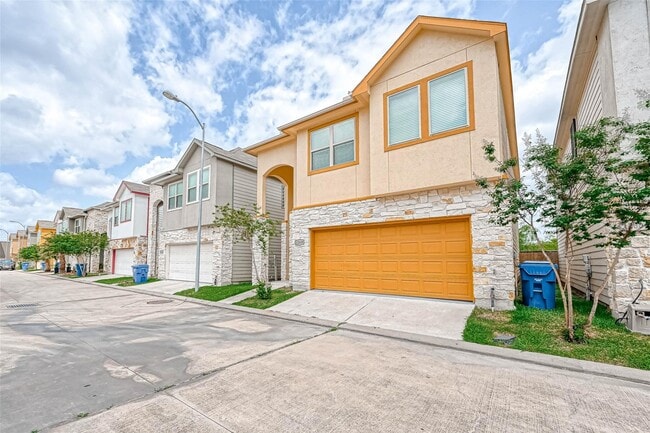 12608 Ashford Shadow in Houston, TX - Building Photo - Building Photo