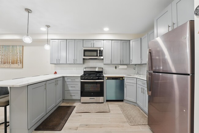 property at 949 Summit Ave