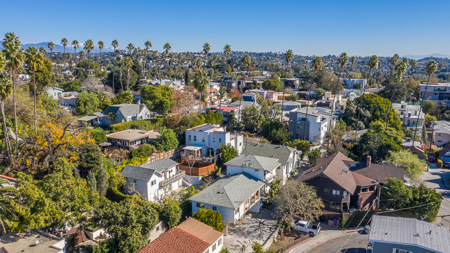 1307 Maltman Ave in Los Angeles, CA - Building Photo - Building Photo