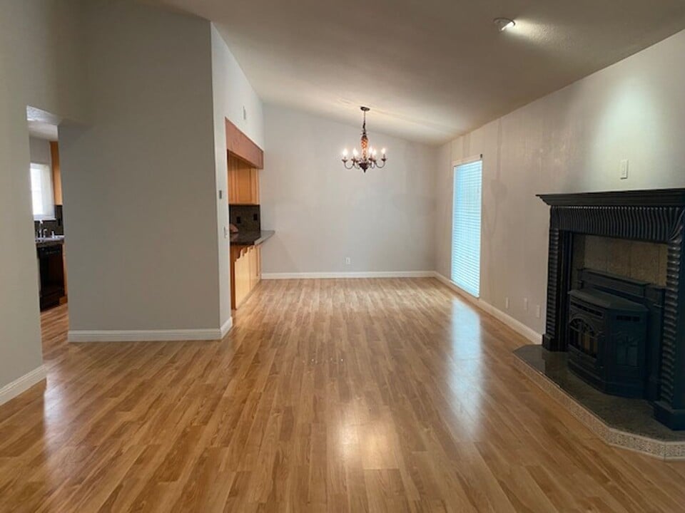 7953 Arcade Lake Ln in Citrus Heights, CA - Building Photo