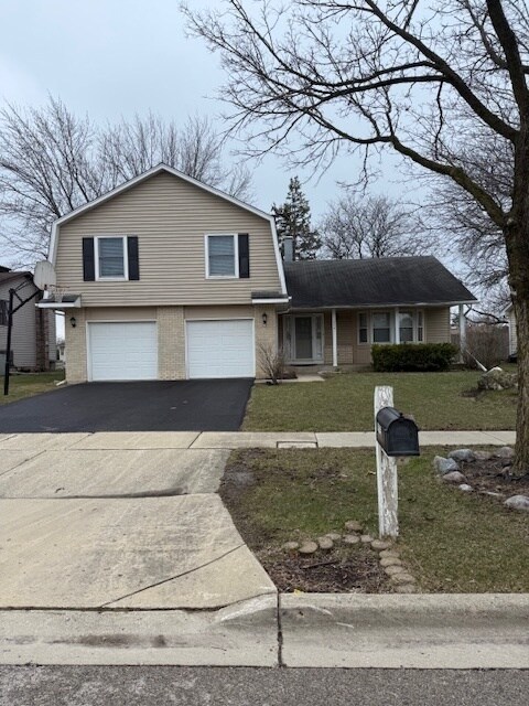 1575 Buckthorn Dr in Hoffman Estates, IL - Building Photo