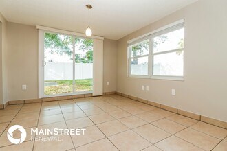 4617 Irene Loop in New Port Richey, FL - Foto de edificio - Building Photo