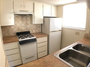 2610 Salado St-Unit -205 in Austin, TX - Building Photo - Building Photo