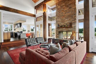 807 Halsey Ln in Bridgehampton, NY - Building Photo - Building Photo
