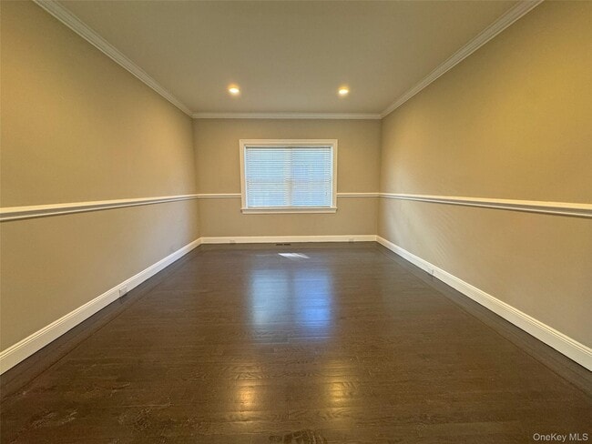 1019 Grove St in Mamaroneck, NY - Building Photo - Building Photo