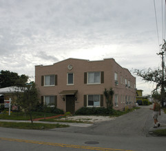 2034 Washington St in Hollywood, FL - Building Photo - Building Photo