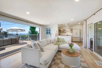 1445 Bluebird Canyon Dr in Laguna Beach, CA - Building Photo - Building Photo