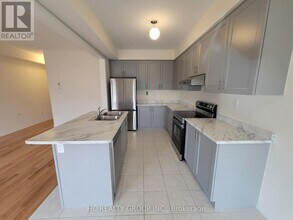 1135 Azalea Ave in Pickering, ON - Building Photo - Building Photo