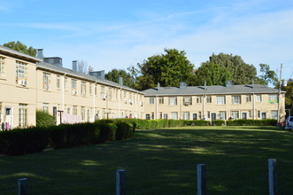 Edgewood Townhomes in Memphis, TN - Building Photo - Primary Photo