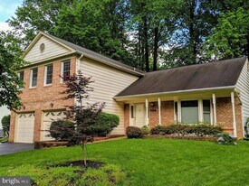 8465 Sevan Ct in Annandale, VA - Building Photo