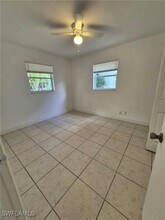 996 Jasmine St in North Fort Myers, FL - Foto de edificio - Building Photo