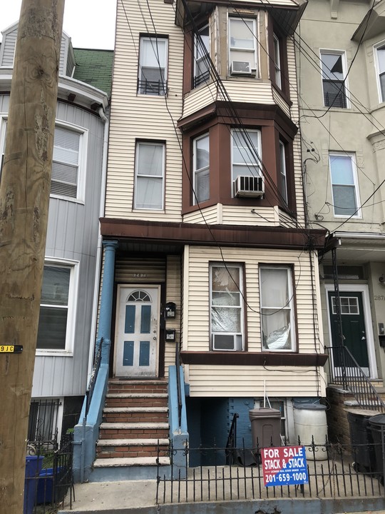 287 Webster Ave in Jersey City, NJ - Building Photo