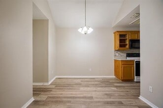 2014 Lee Dr in Denton, TX - Building Photo - Building Photo