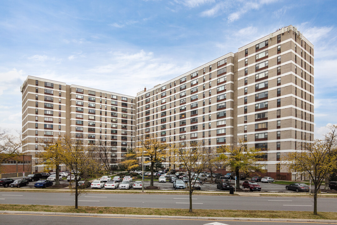 4600 Duke St in Alexandria, VA - Building Photo